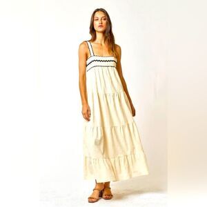Elegant Cream Maxi Dress; August Sky; Size Small.  Perfect condition